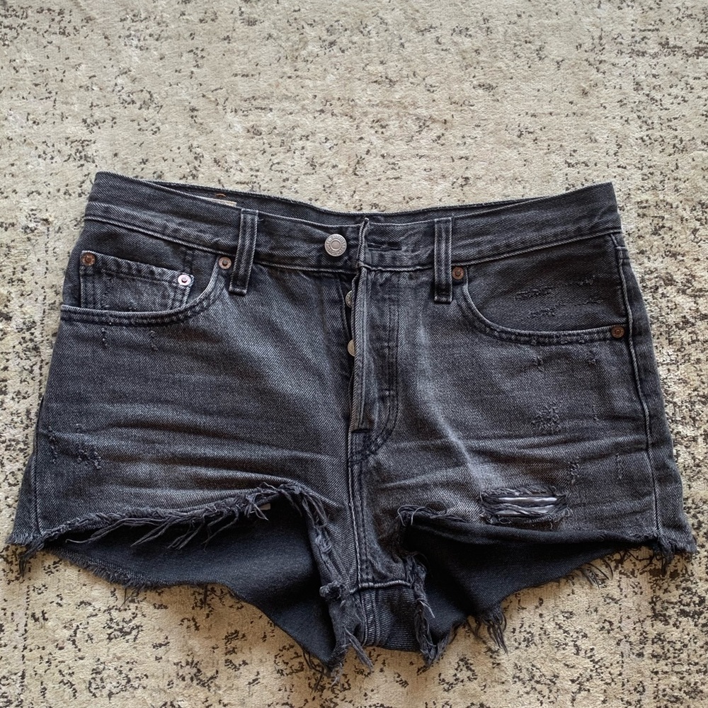 Grey Levis 501 shorts